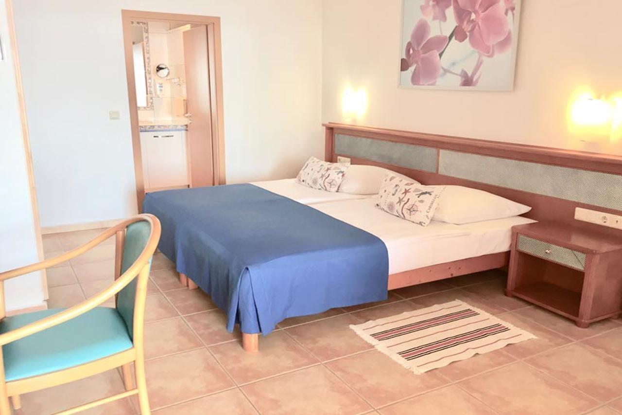 Suite Hotel Marina Playa Esquinzo Exterior foto